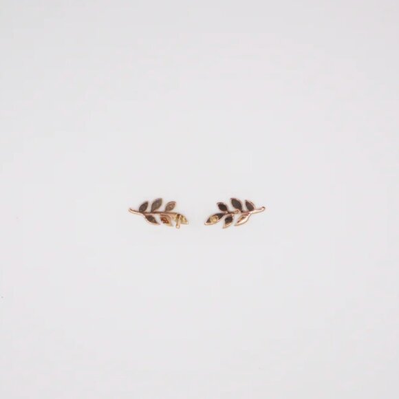 18k Yellow Gold Leaf Earrings - Picture 3 of 3